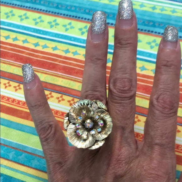 Beautiful Gold Toned Ring with Iridescent Stones - Picture 2 of 7